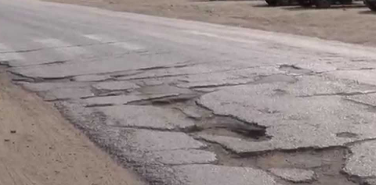 В Киеве все меньше ремонтируют ямы на дорогах